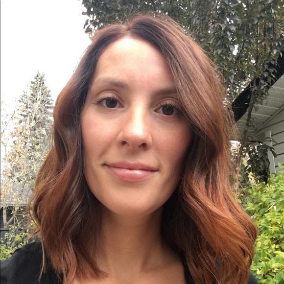 Meet your Posher, Lori - Picture 1 of 1